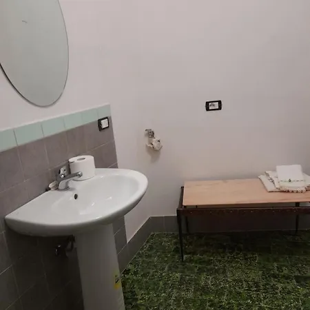 Jolly 3 Affittacamere-Rental Room 招待所 *