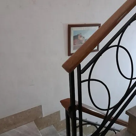Jolly 3 Affittacamere-Rental Room 夏卡