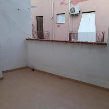 Jolly 3 Affittacamere-Rental Room 招待所 *