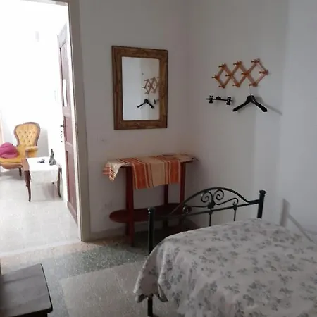 Jolly 3 Affittacamere-Rental Room 招待所